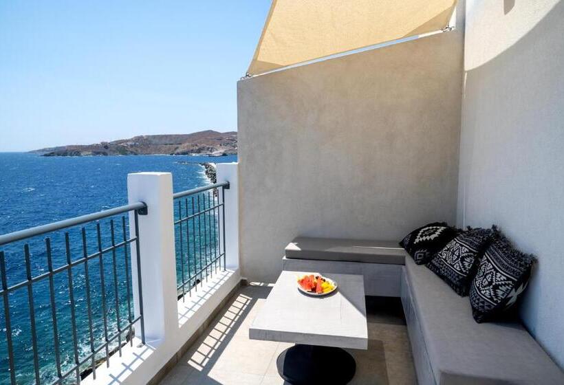 سوییت با چشم‌انداز دریا, Nisaki Hotel & Elite Suites