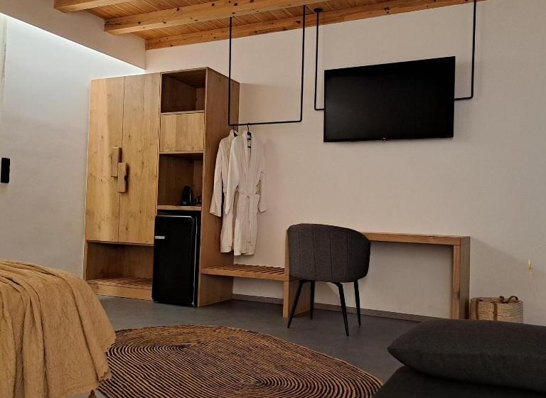 سوییت با چشم‌انداز دریا, Nisaki Hotel & Elite Suites