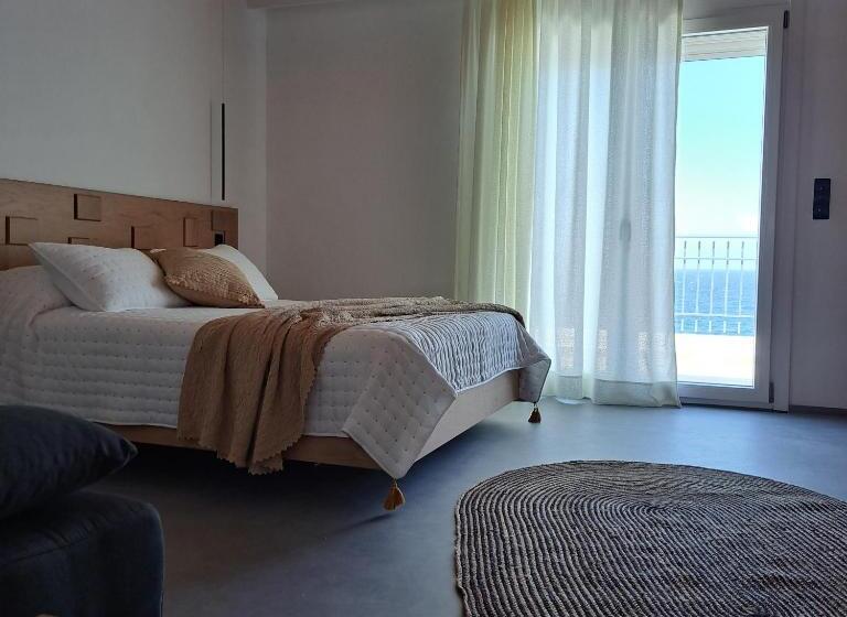 سوییت با چشم‌انداز دریا, Nisaki Hotel & Elite Suites