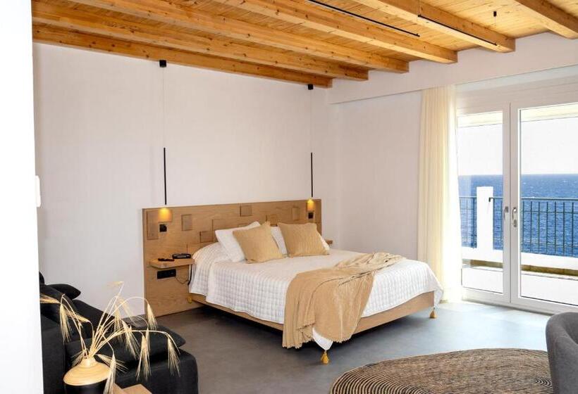 سوییت با چشم‌انداز دریا, Nisaki Hotel & Elite Suites
