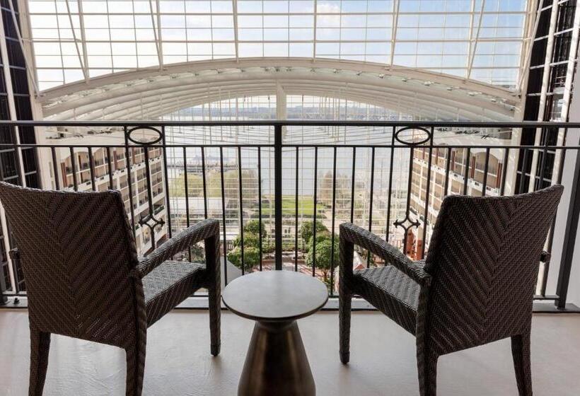 Номер Стандарт Кровать Квин Адаптированный для Инвалидов, Gaylord National Resort & Convention Center