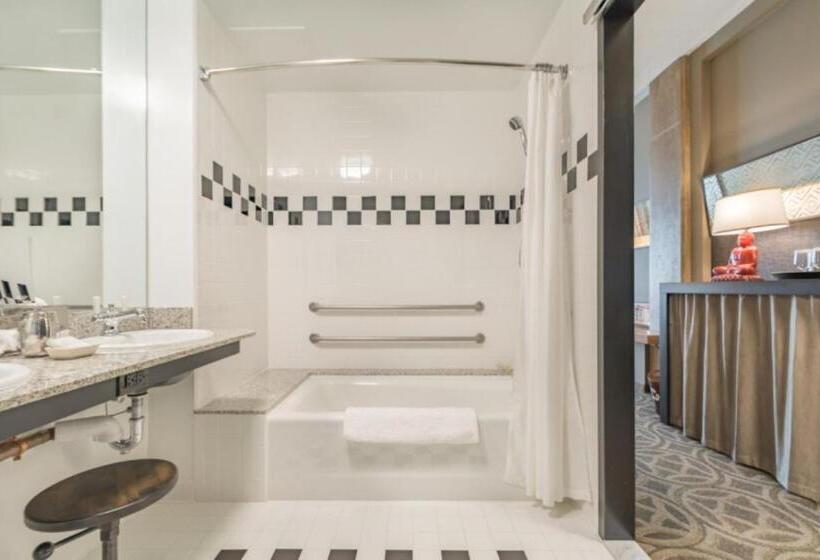 Quarto Estandar, Proximity