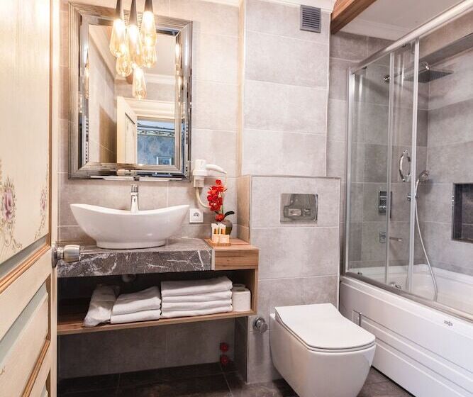 سوییت, Romantic Hotel Istanbul