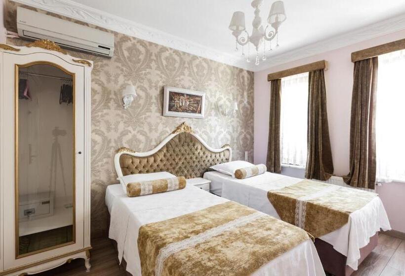 اتاق خانوادگی, Romantic Hotel Istanbul