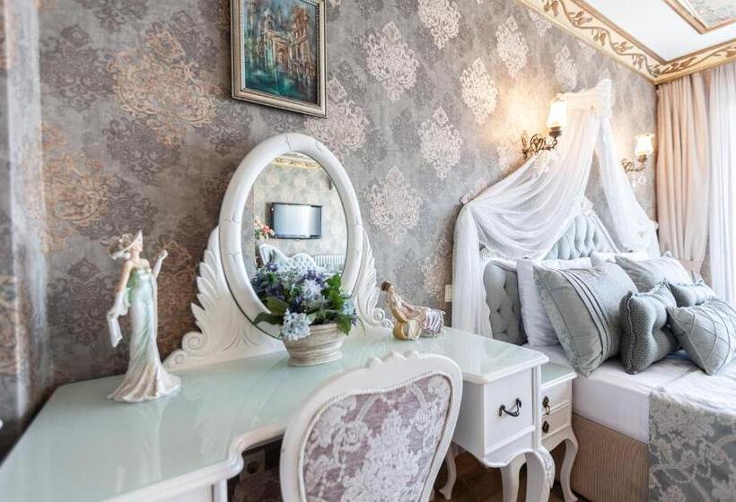 سوییت, Romantic Hotel Istanbul