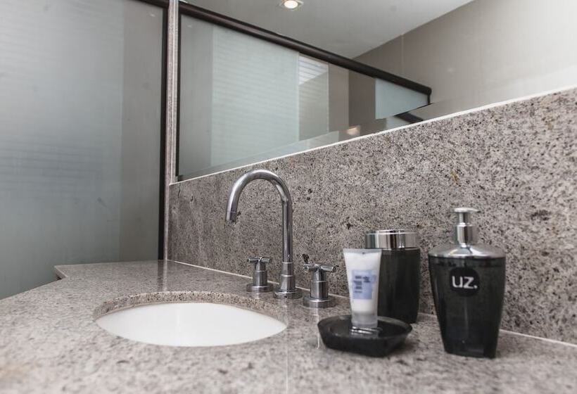 سوییت, Ferradura Private