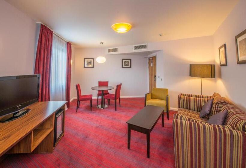 带大床的套房, Holiday Inn Norwich City, An Ihg