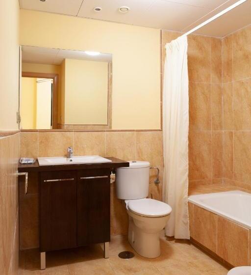 Апартаменты 2 Спальни с Бассейном, Apartamentos Playamarina
