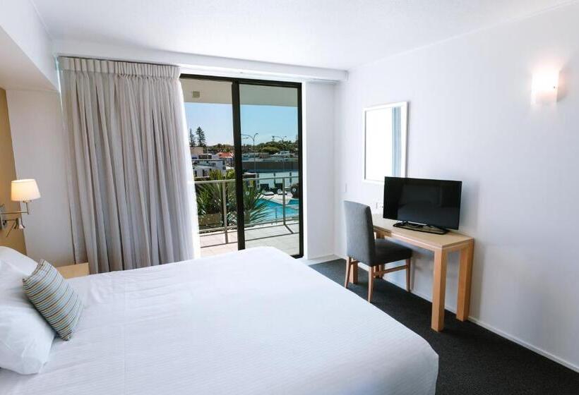 سوییت با چشم‌انداز استخر, Ramada Hotel & Suites By Wyndham Ballina Byron