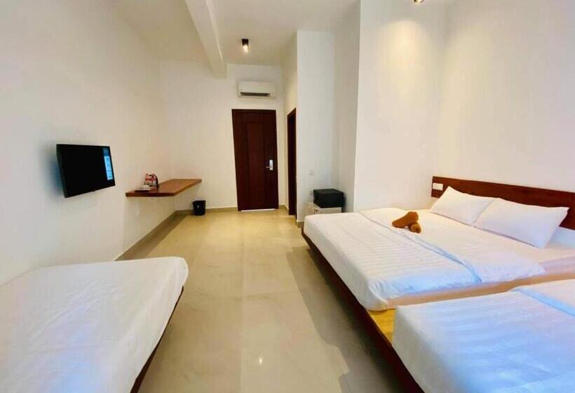 اتاق استاندارد چهار تخته, Onederz Kampot