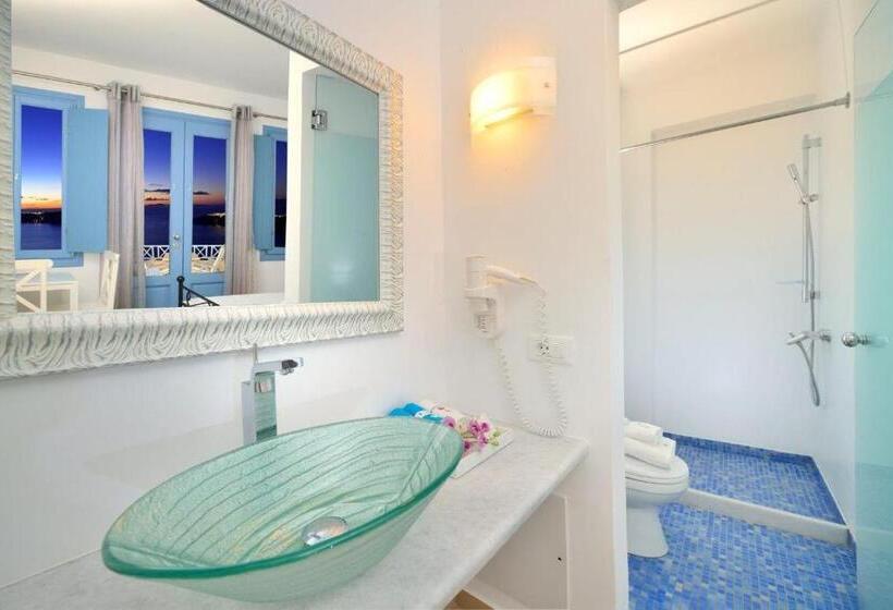 Classic Room with Views, Absolute Bliss