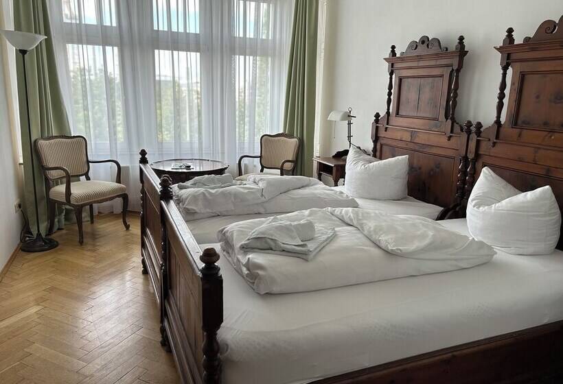 Номер Стандарт, Jahrhunderthotel Leipzig