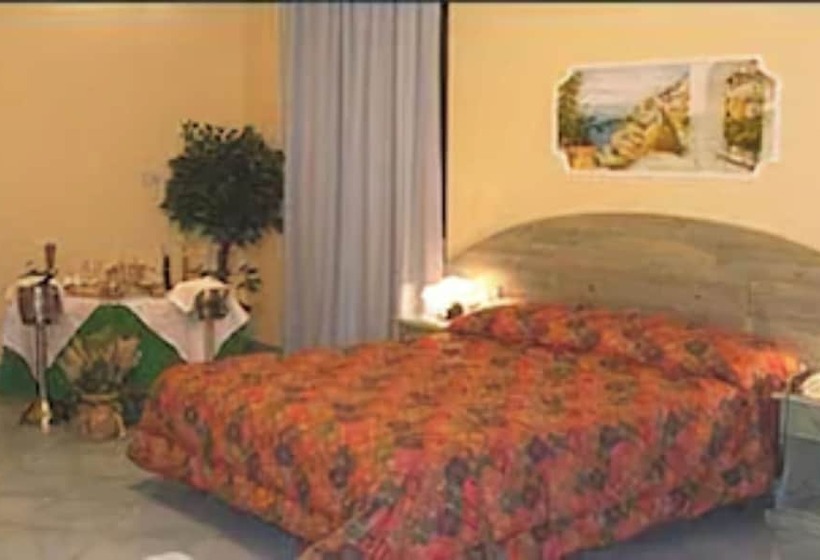 اتاق استاندارد سه نفره, Potenza
