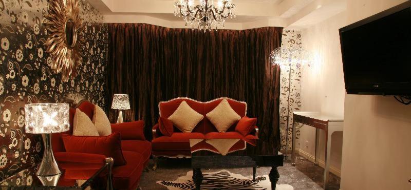 اتاق استاندارد, The Luxe Manor