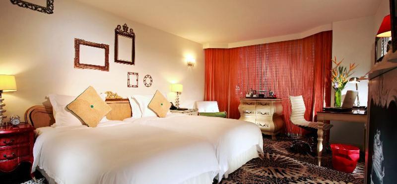 اتاق استاندارد, The Luxe Manor