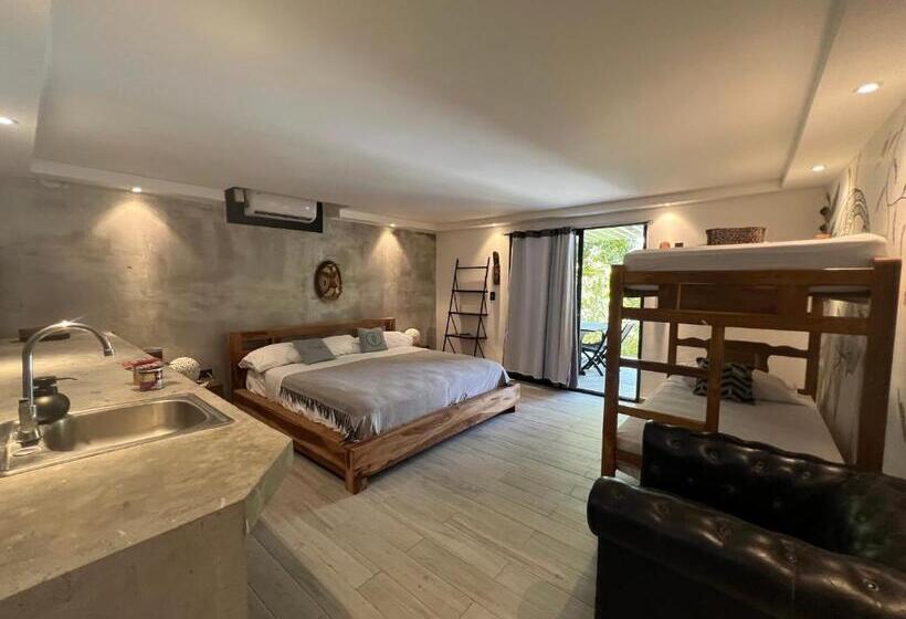 اتاق لوکس خانوادگی, Hostel Island Paradise, Saboga Lodge And Villa Noelia