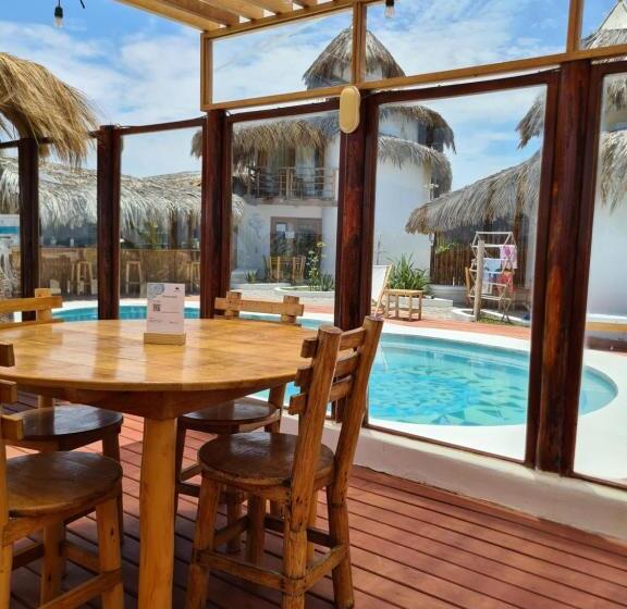 بنگله خانوادگی, Maracol Bungalows Vichayito