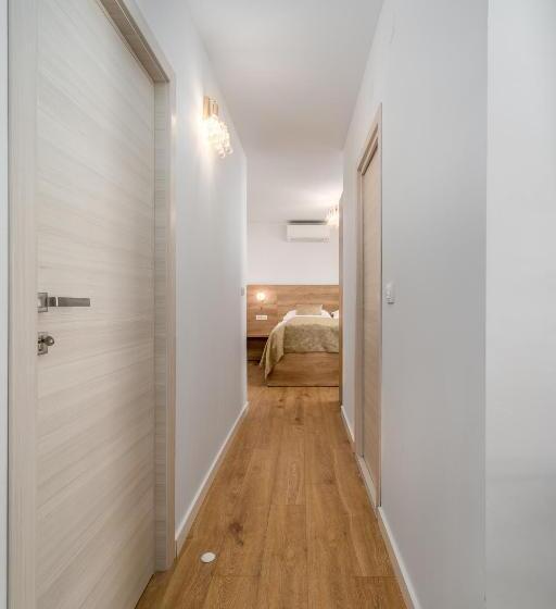 Comfort room with mountain view, Rooms Vedrana