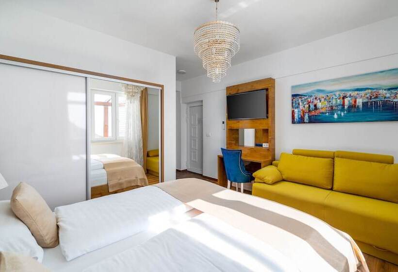 اتاق لوکس با چشم‌انداز دریا, Rooms Vedrana