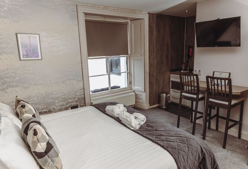 Студия Superior, The Tower Gastro Pub & Apartments