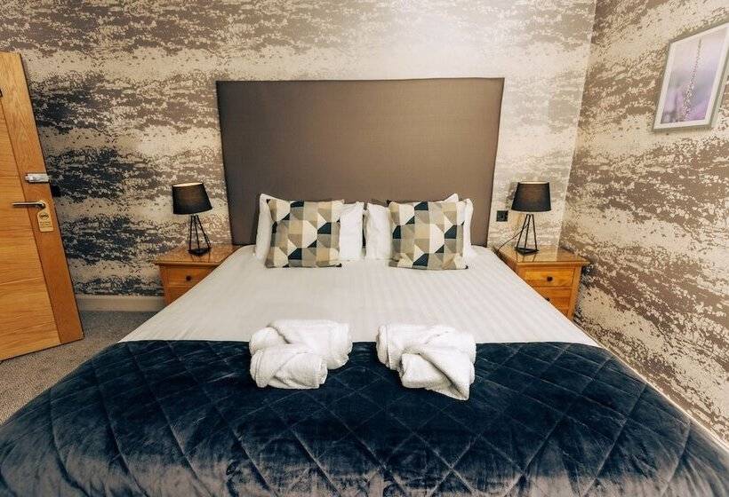 Студия Superior, The Tower Gastro Pub & Apartments