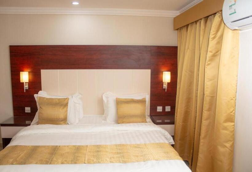 Quarto Deluxe, Farha International Furnished Units 3