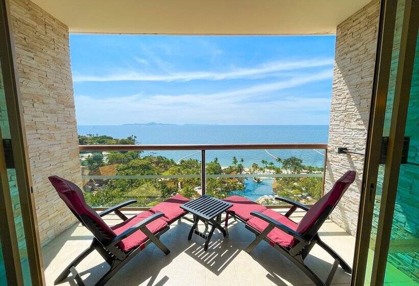 Номер Deluxe Вид на Море, Centara Grand Mirage Beach Resort Pattaya
