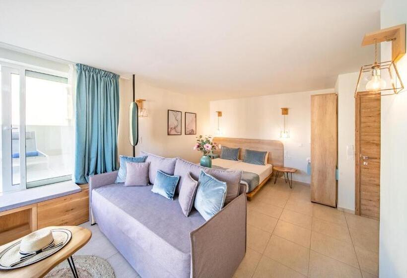 سوییت جونیور با چشم‌انداز دریا, Rainbow Apartments