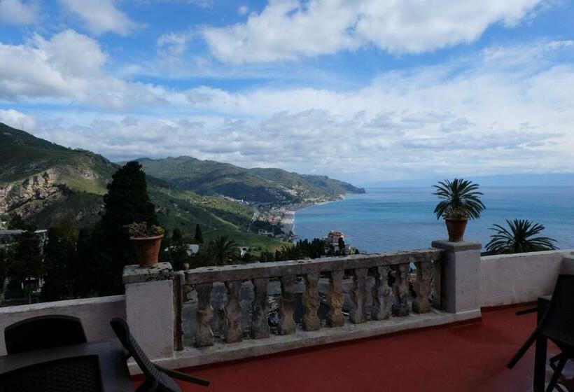 غرفة قياسية فردية مطلة علي البحر, Villa Nettuno