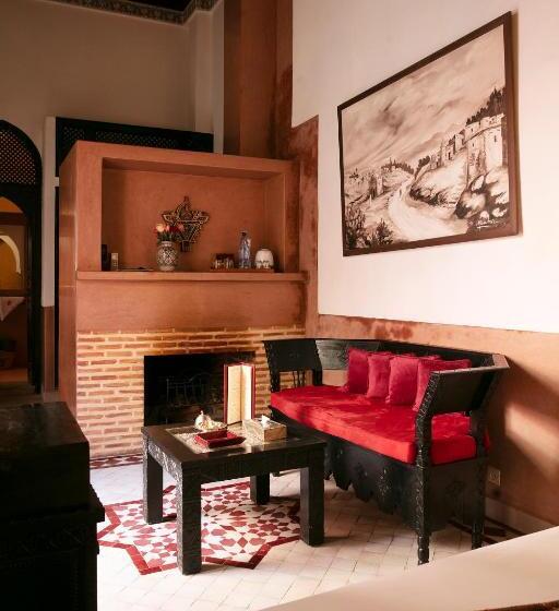 سوییت لوکس, Riad Alili