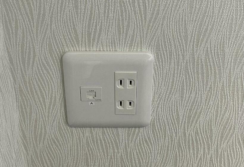 Quarto Estandar Individual, De M