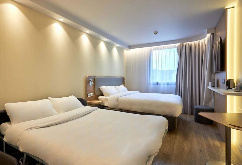Четырехместный Номер Стандарт, B&b Hotel Deauville Touques