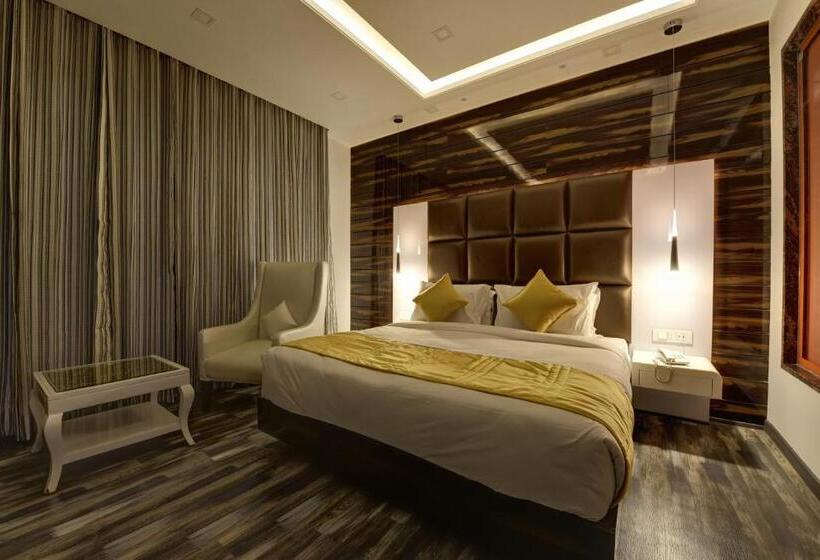 Номер Deluxe, Golden Tree