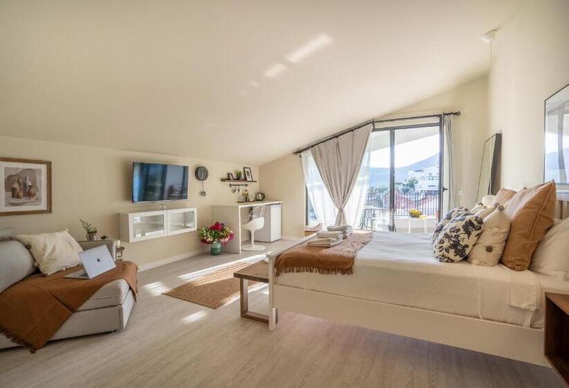 اتاق استاندارد با چشم‌انداز دریا, Payava Hotel By True Blue