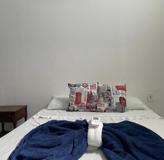Economy Quadruple Room, Canto Da Praia Suítes