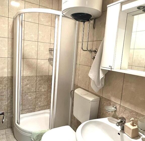 آپارتمان 1 خوابه همکف, Apartments Sirena