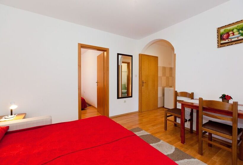 آپارتمان 1 خوابه با بالکن, Plitvice Pension Perisic
