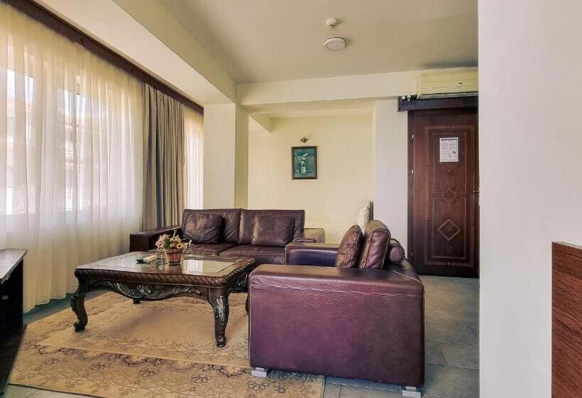 سوئیت رویال, Royal View Hotel And Spa