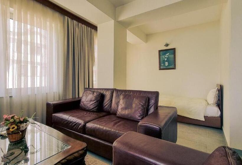 سوئیت رویال, Royal View Hotel And Spa