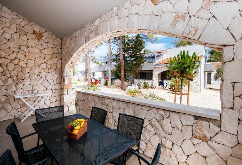 Апартаменты Superior 2 Спальни, Zaton Holiday Resort