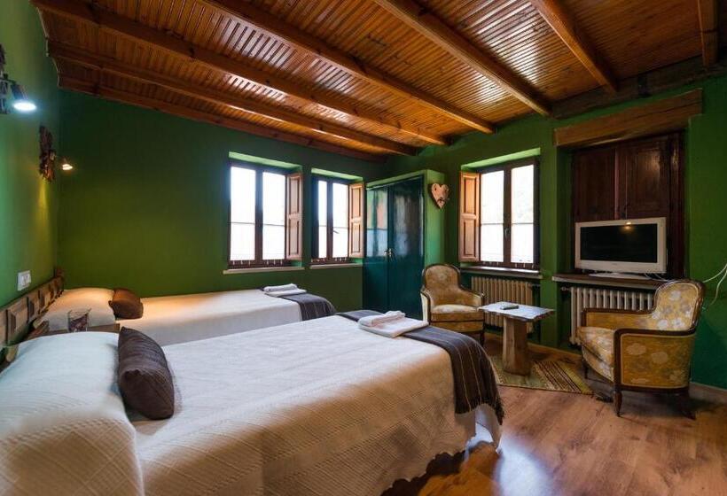 Номер Стандарт Трехместный, Hostal Peña Santa