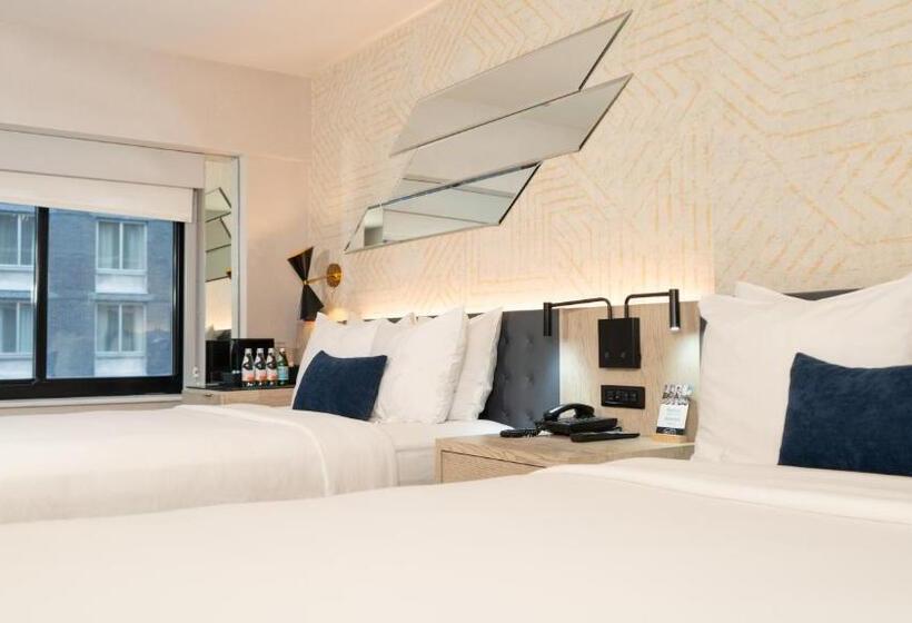 4인용 스탠다드 룸, Roomza Times Square At Pestana Cr7