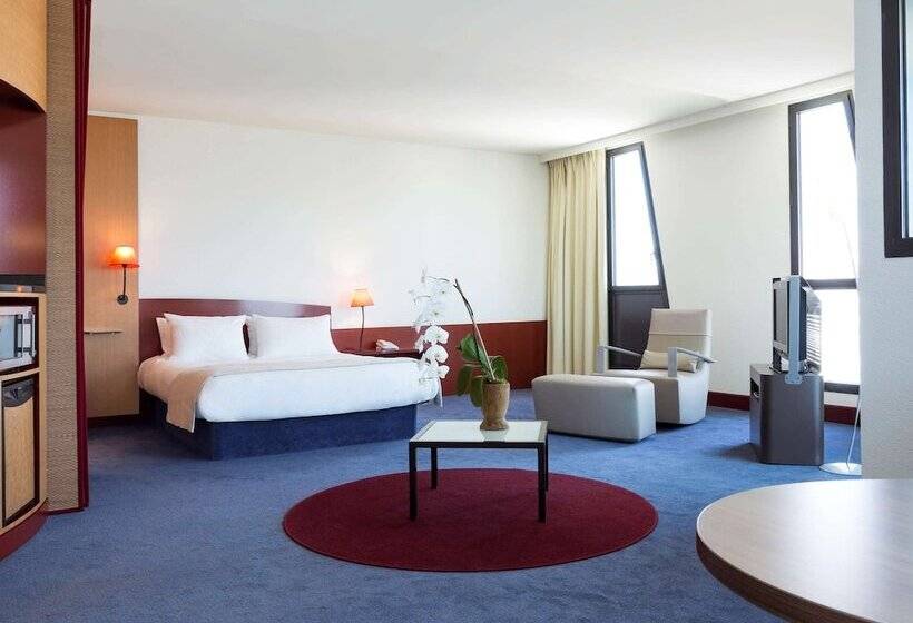 Президентский Люкс, Novotel Suites Marseille Centre Euromed