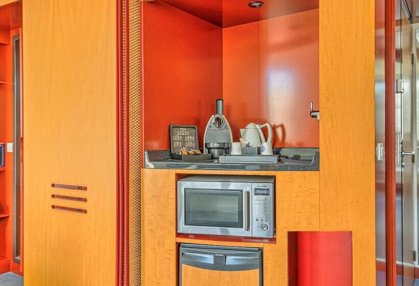 Президентский Люкс, Novotel Suites Marseille Centre Euromed