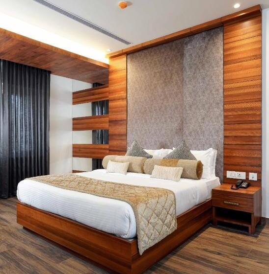 Люкс, Nexstay River Mouth International