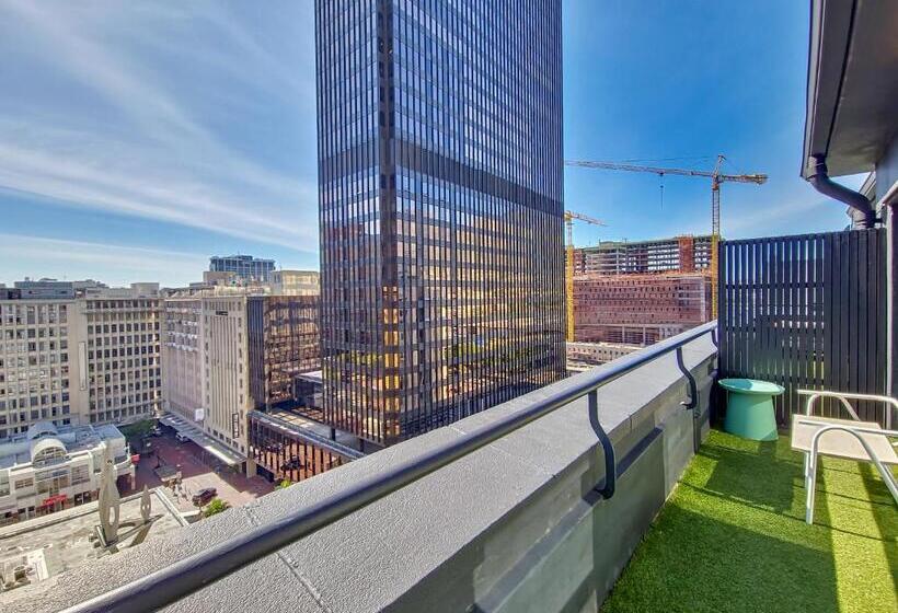 1 Bedroom Penthouse Apartment, Blackbrick Cape Town Foreshore