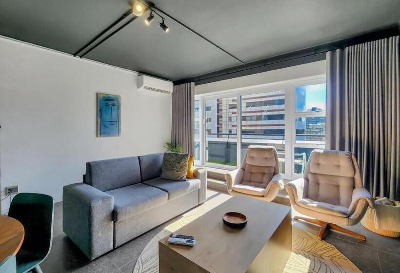 1 Bedroom Penthouse Apartment, Blackbrick Cape Town Foreshore