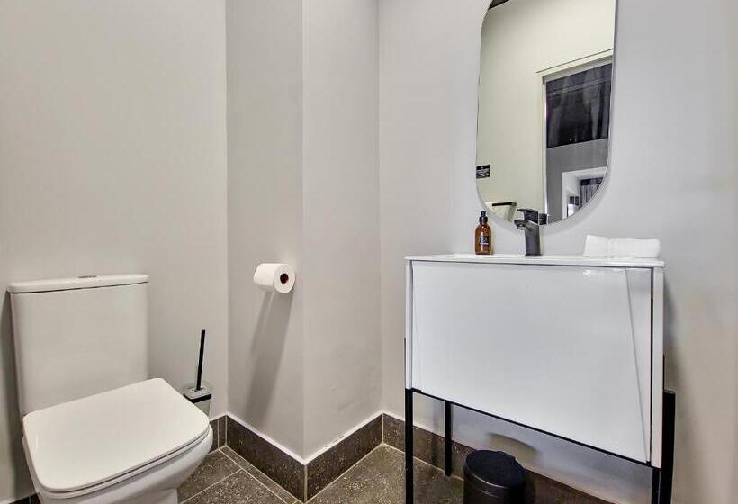1 Bedroom Penthouse Apartment, Blackbrick Cape Town Foreshore
