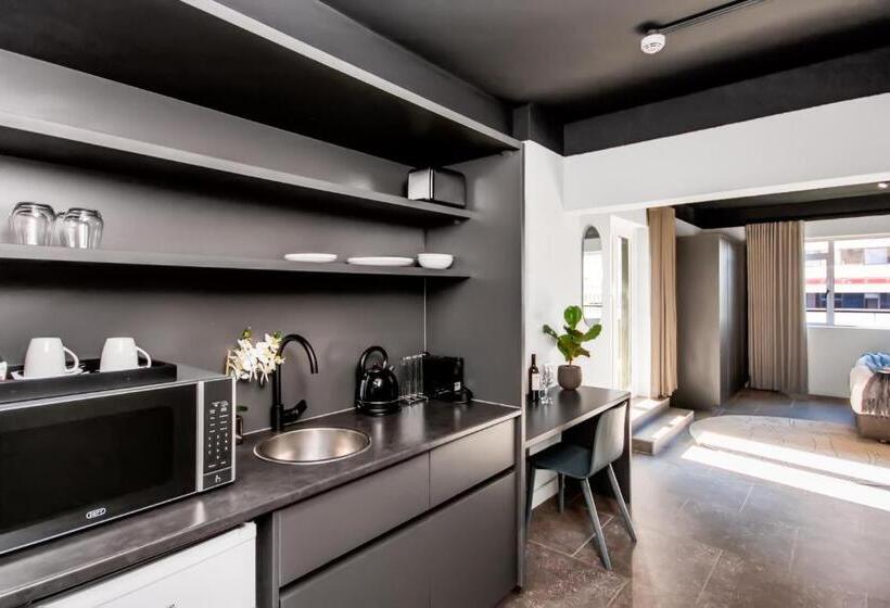 1 Bedroom Penthouse Apartment, Blackbrick Cape Town Foreshore
