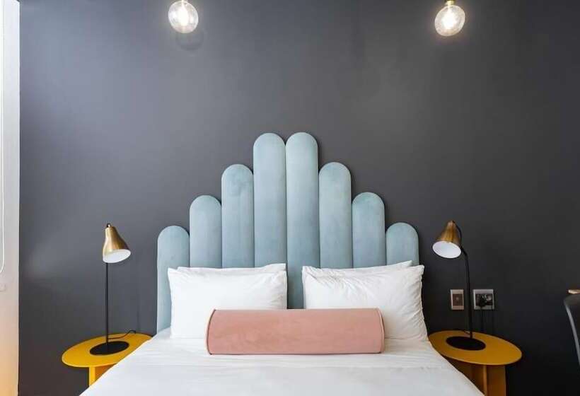 استودیوی استاندارد, Blackbrick Cape Town Foreshore